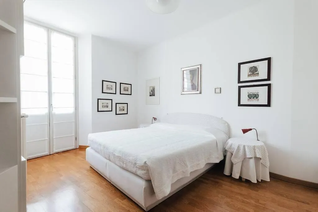La Casa Di Isa Apartment Lecco 0*,